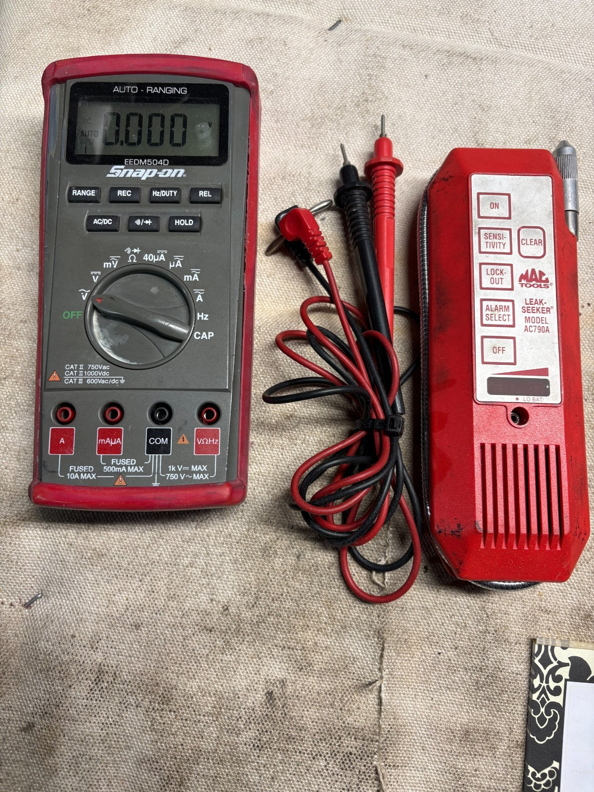 SNAP-ON=EEDM504D MULTI TESTER,  MAC AC790A  LEAK SEEKER