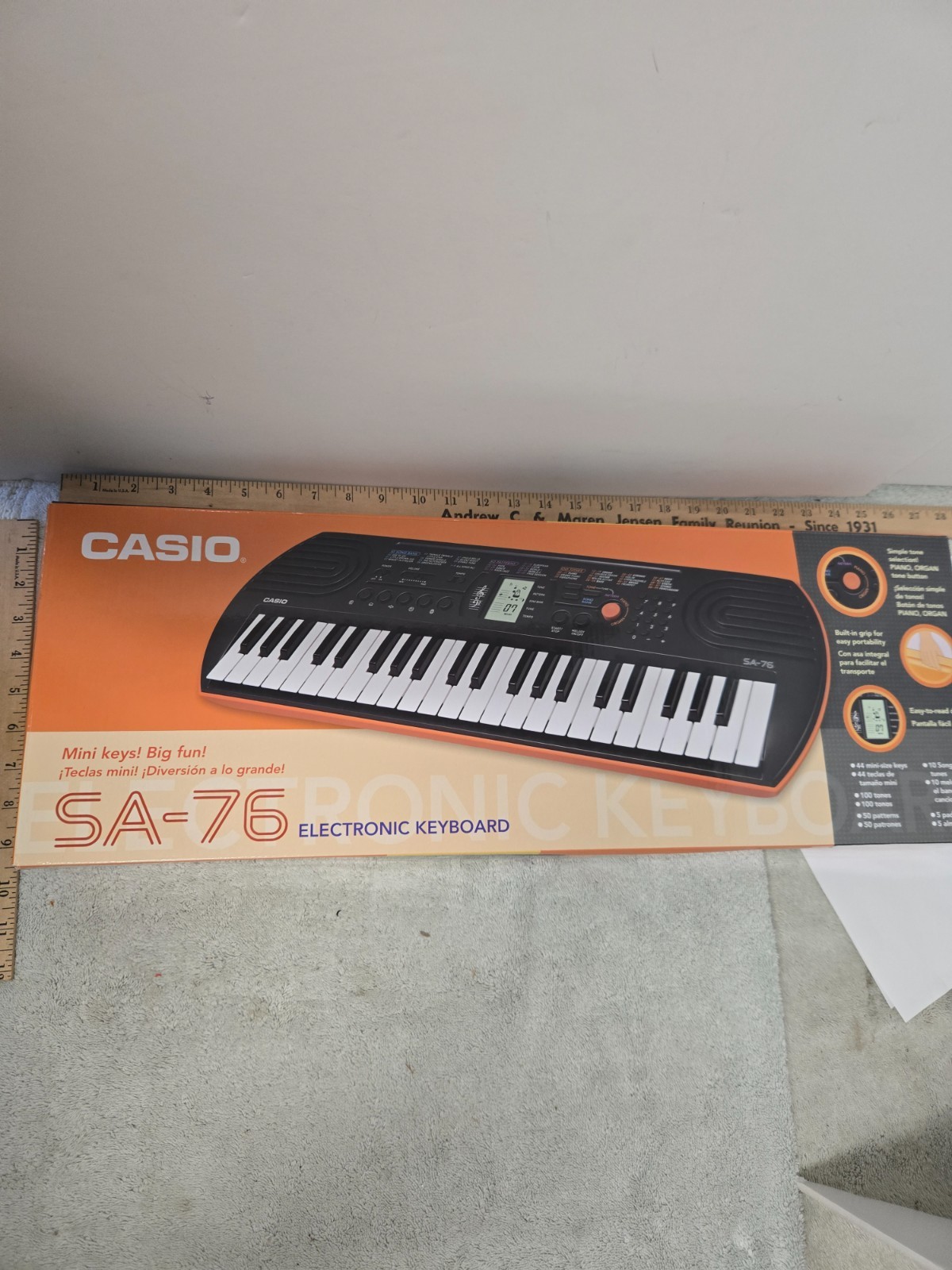 electronic keyboard, casio SA-76, batteries not included