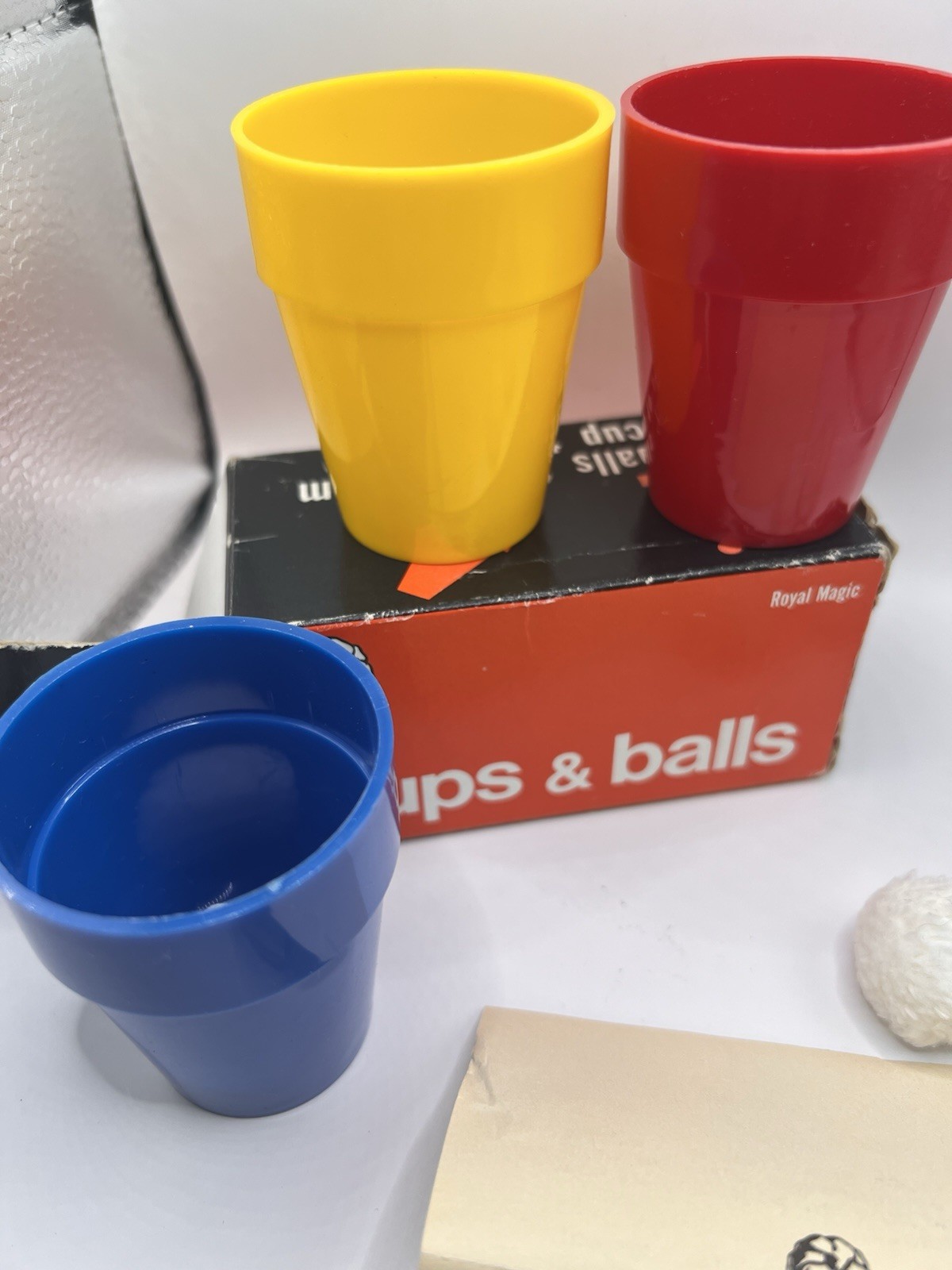 Royal magic CUPS & BALLS Magic Trick Vintage