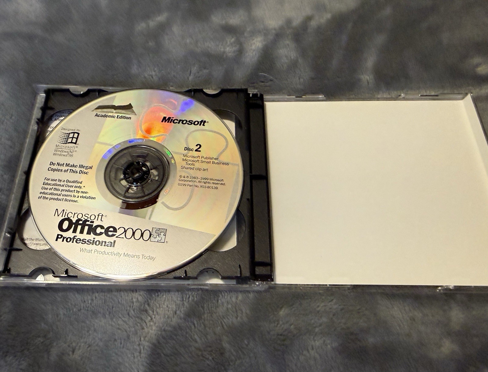 Microsoft Office 2000 Professional w/Product Key (2-CD set) Academic Edition OEM
