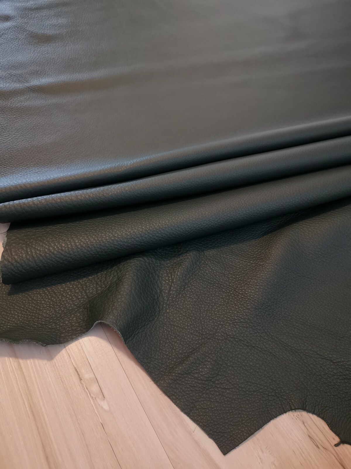4-5oz PINE GREEN NAPPA SOFT PEBBLED GRAIN MATTE LEATHER HIDE PANEL,SHEET,SQUARE