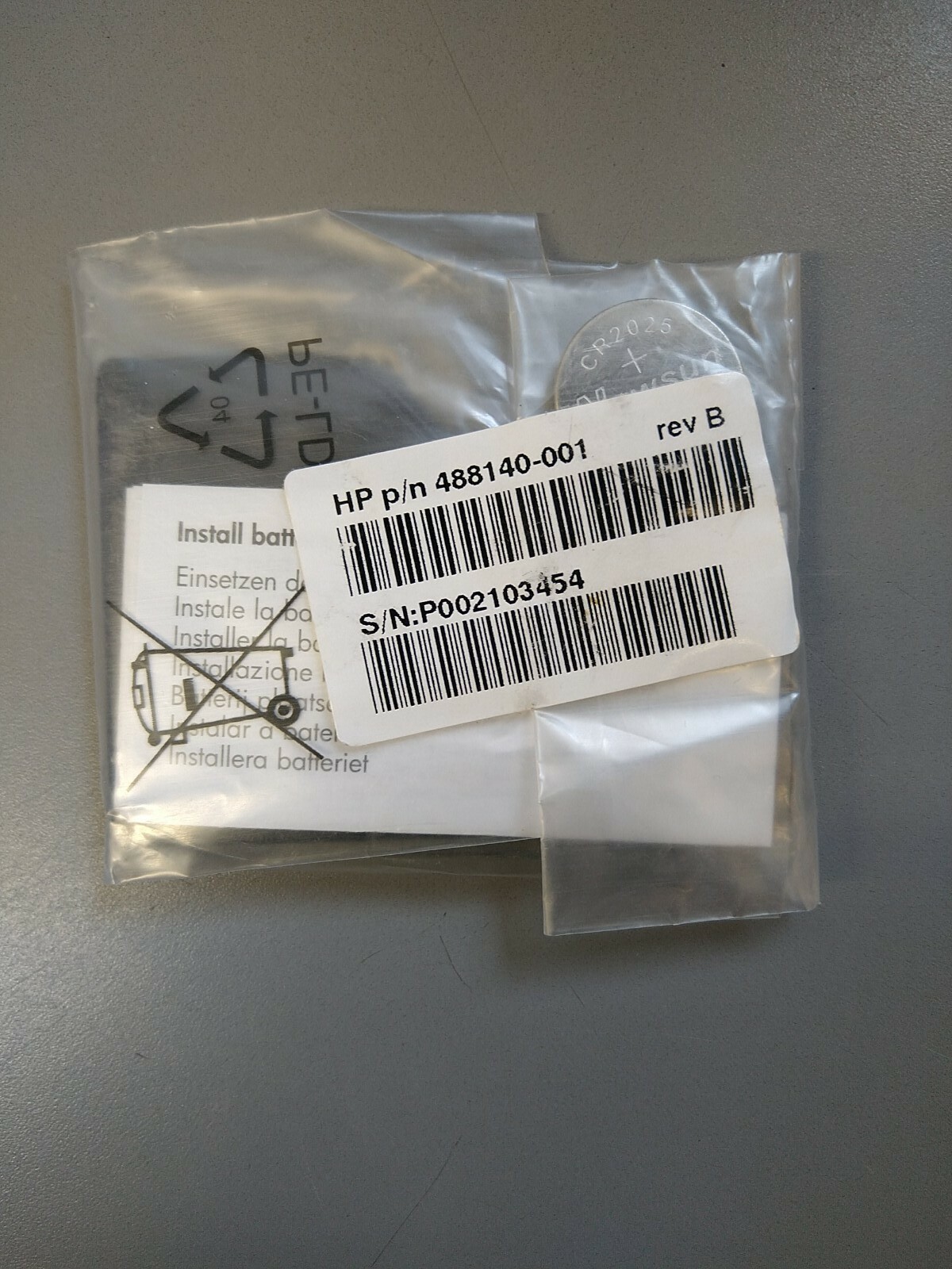 New Genuine HP Pavilion Scroll Remote Control P#. 488140-00. Include Battery