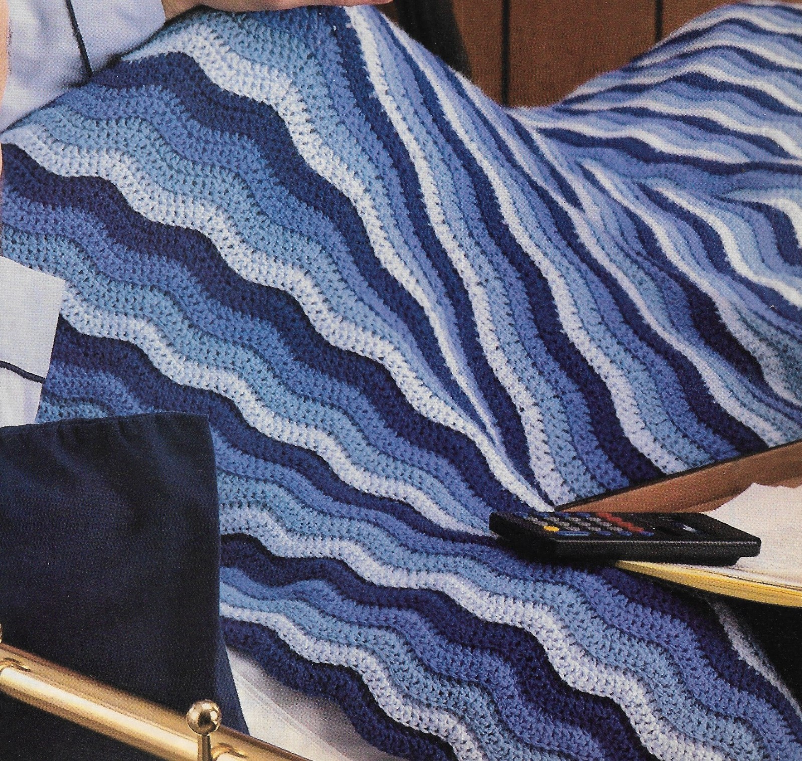 Blue Drifts Afghan crochet pattern instructions