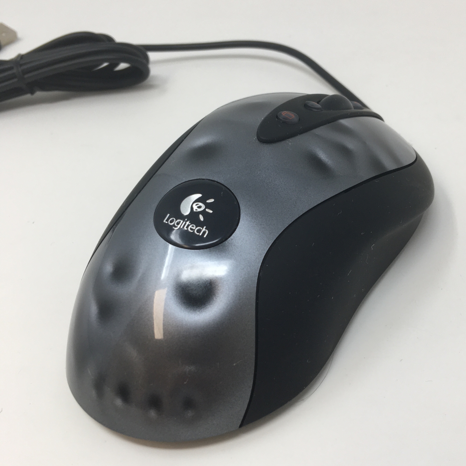 Logitech MX518 Wired Optical Gaming Mouse M/N M-BS81A P/N Thumb Button
