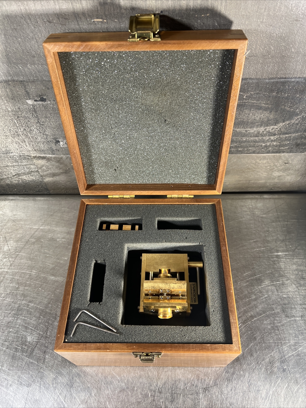 Inter-Continental Microwave TFC-1047 A0 101361 Test Fixture