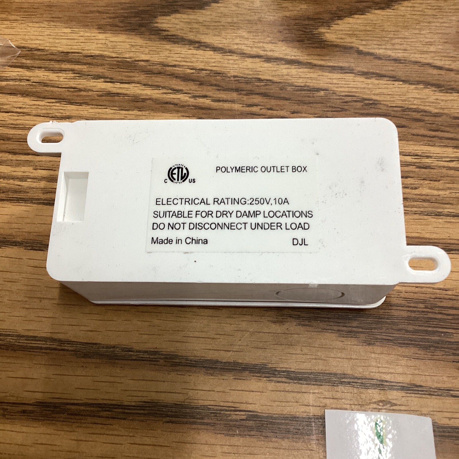 DLUCL-HWJB Polymeric Outlet Box 250V 10A