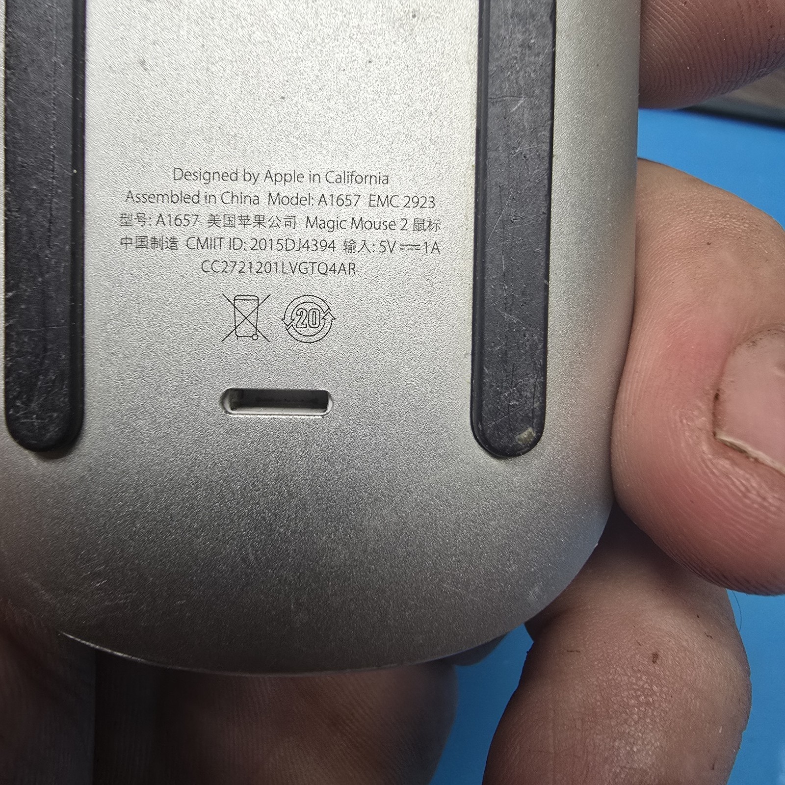 Apple Magic Mouse 2 Wireless Mouse - White (A1657)