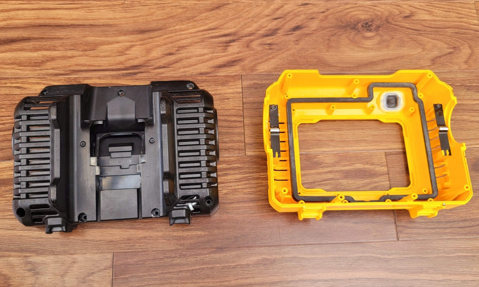DEWALT HOUSING FOR DCL077 12V/20V Li-Ion Cordless Compact Task Light