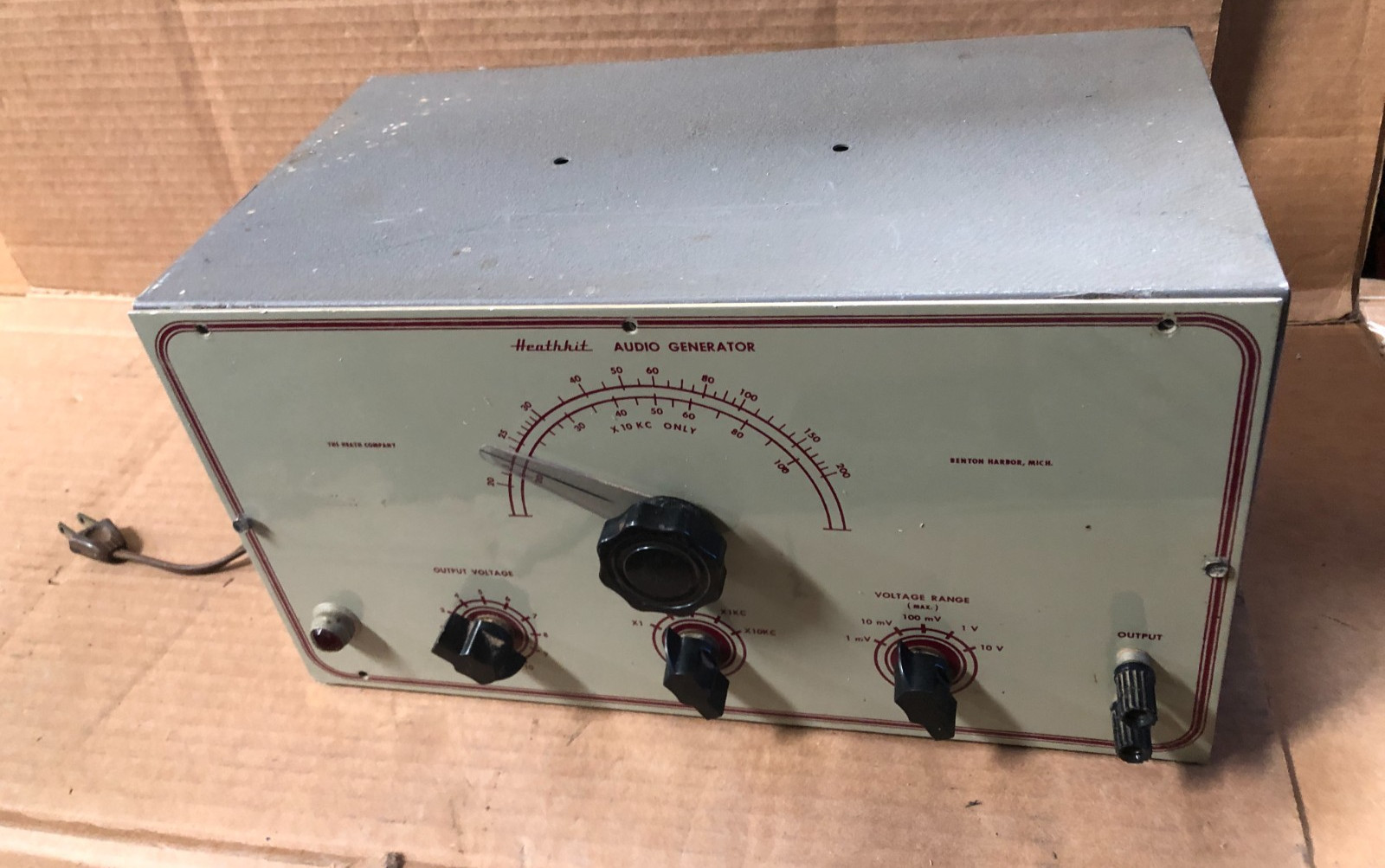 Vintage HeathKit Audio Generator Model AG 8 Heath Company