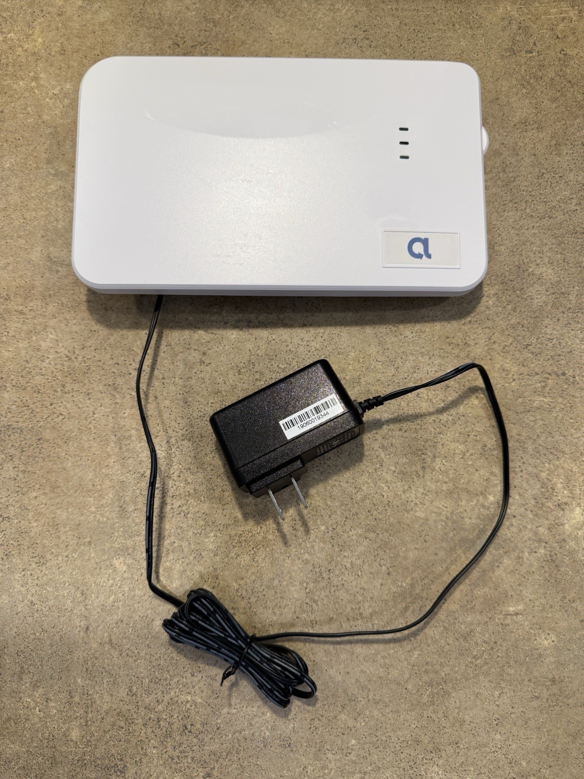 Resolution (Alula) RE524X Universal Wireless to Wireless Translator/Repeater
