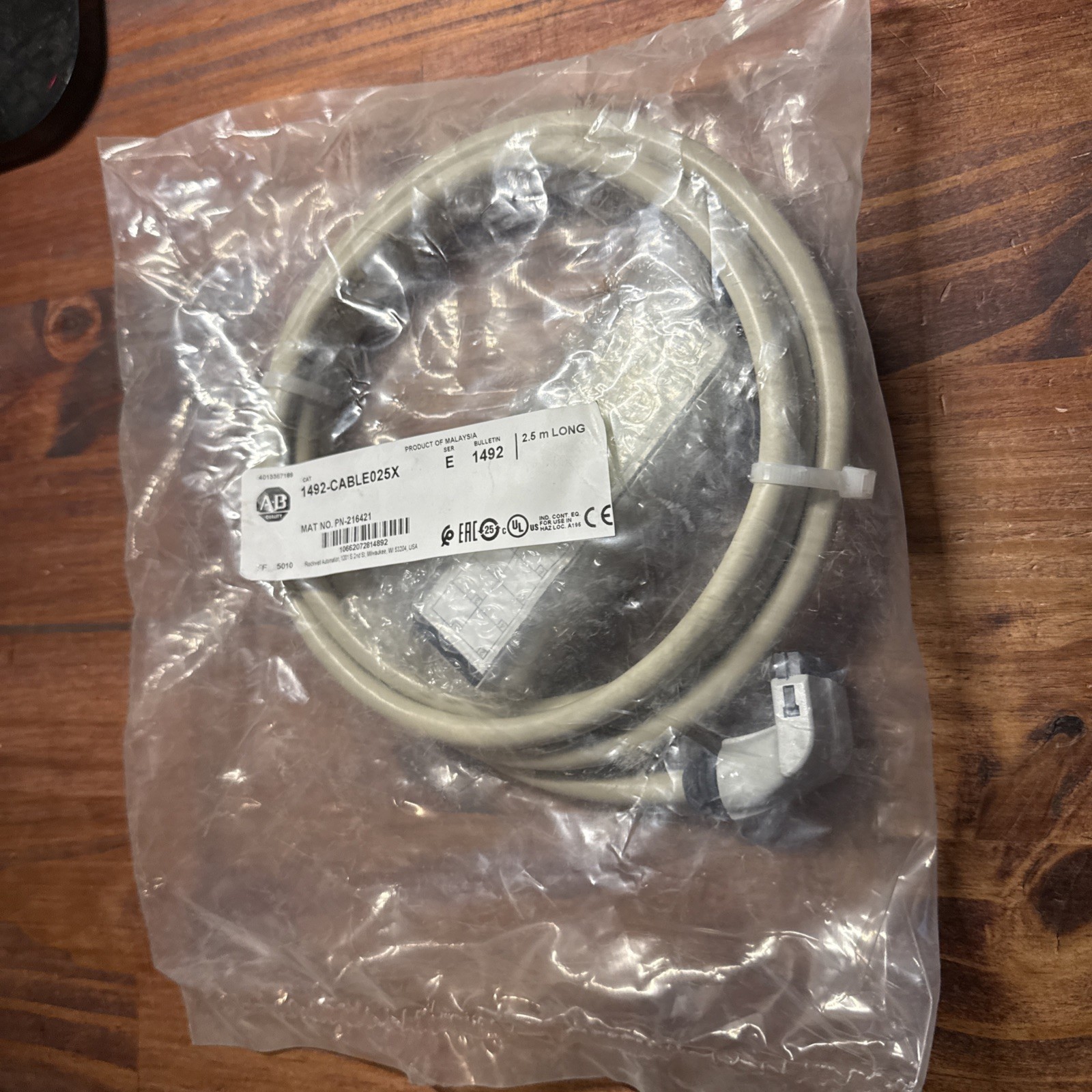 1492-CABLE025X Allen Bradley Series E. In Sealed Plastic Bag.