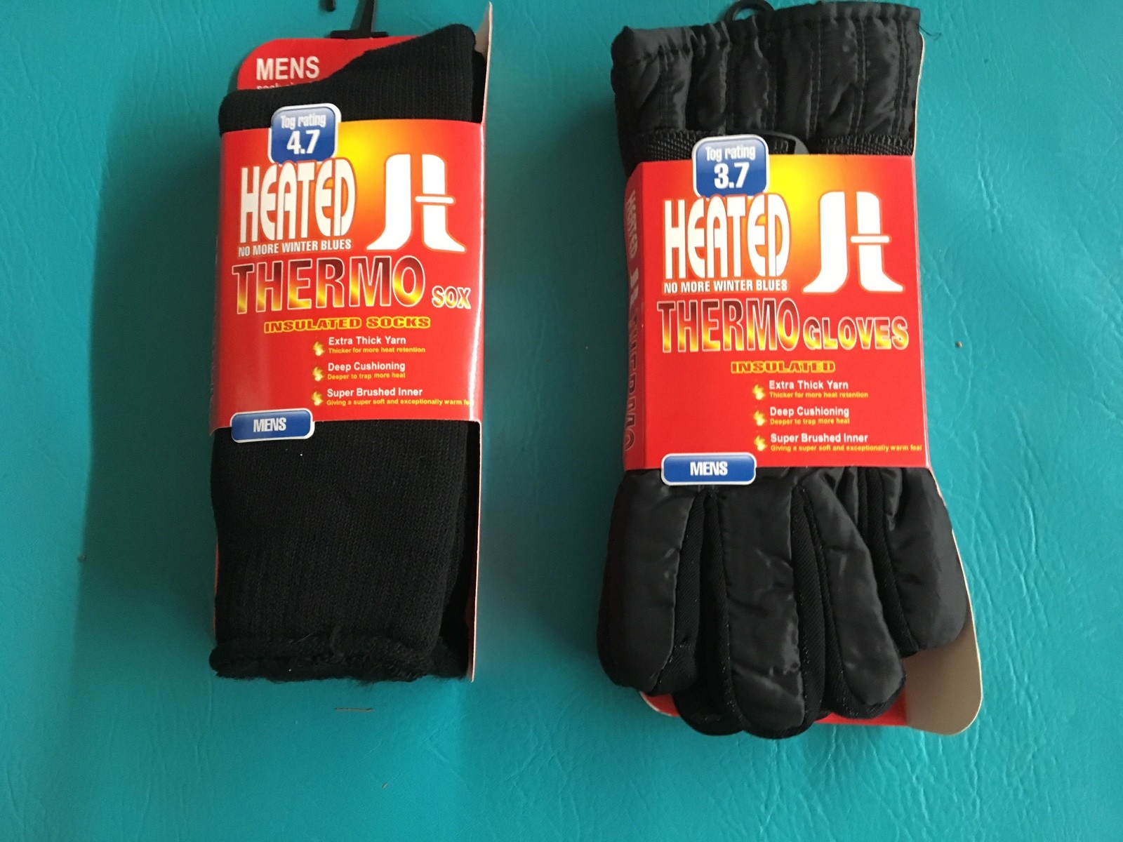 Package - 1 Pair Thermal Gloves L & 1 Pair Thermal Socks 6-12 Insulated