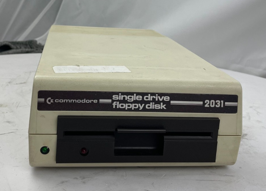 Commodore 2031 Single Drive Floppy Disk PET CBM IEEE-488