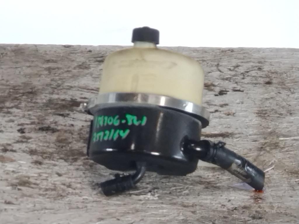 Replaces 2016 PETERBILT 579 POWER STEERING RESERVOIR ,  GA