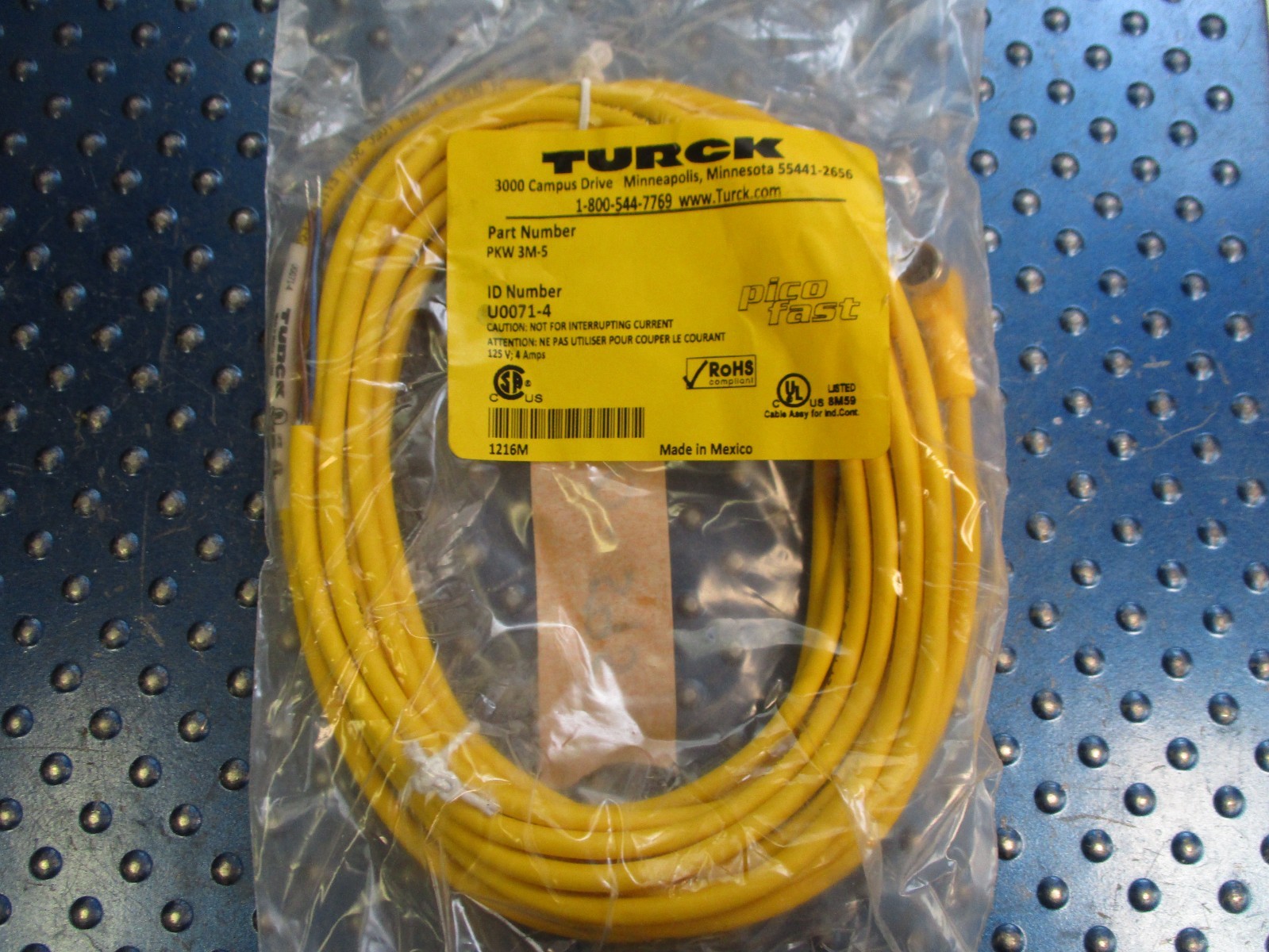 NEW TURCK PICOFAST CORDSET RIGHT ANGLE 3-PIN FEMALE U0071-4 PKW 3M-5