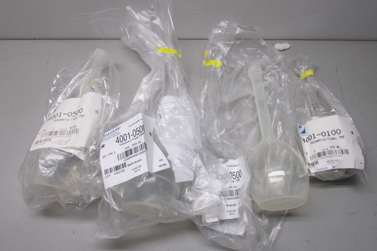 Nalgene Volumetric Flask, PMP 4001-0500 Lot of 3 + 4001-0100