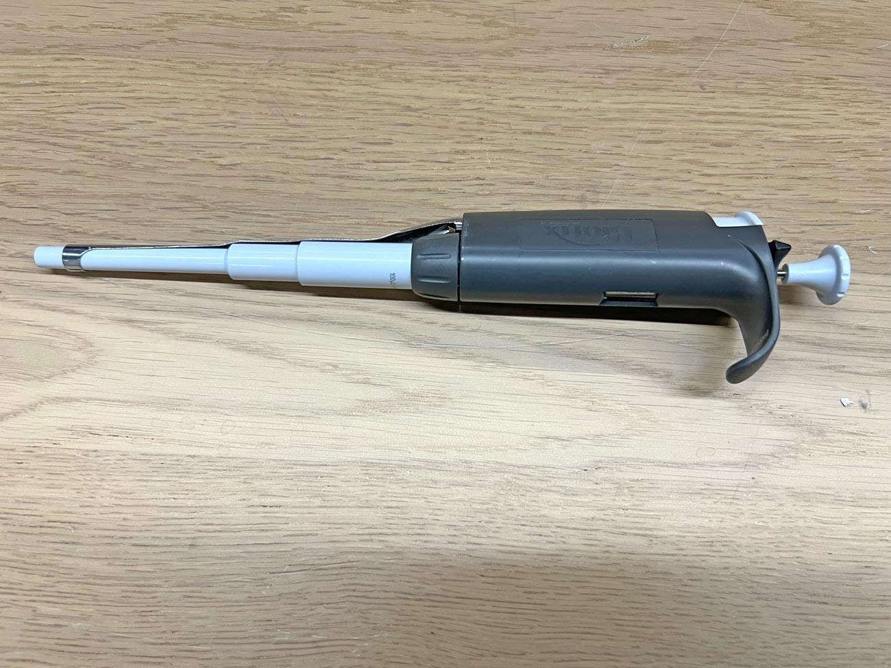Used Biotix LightForce Adjustable Pipette 100-1000 uL Single Channel