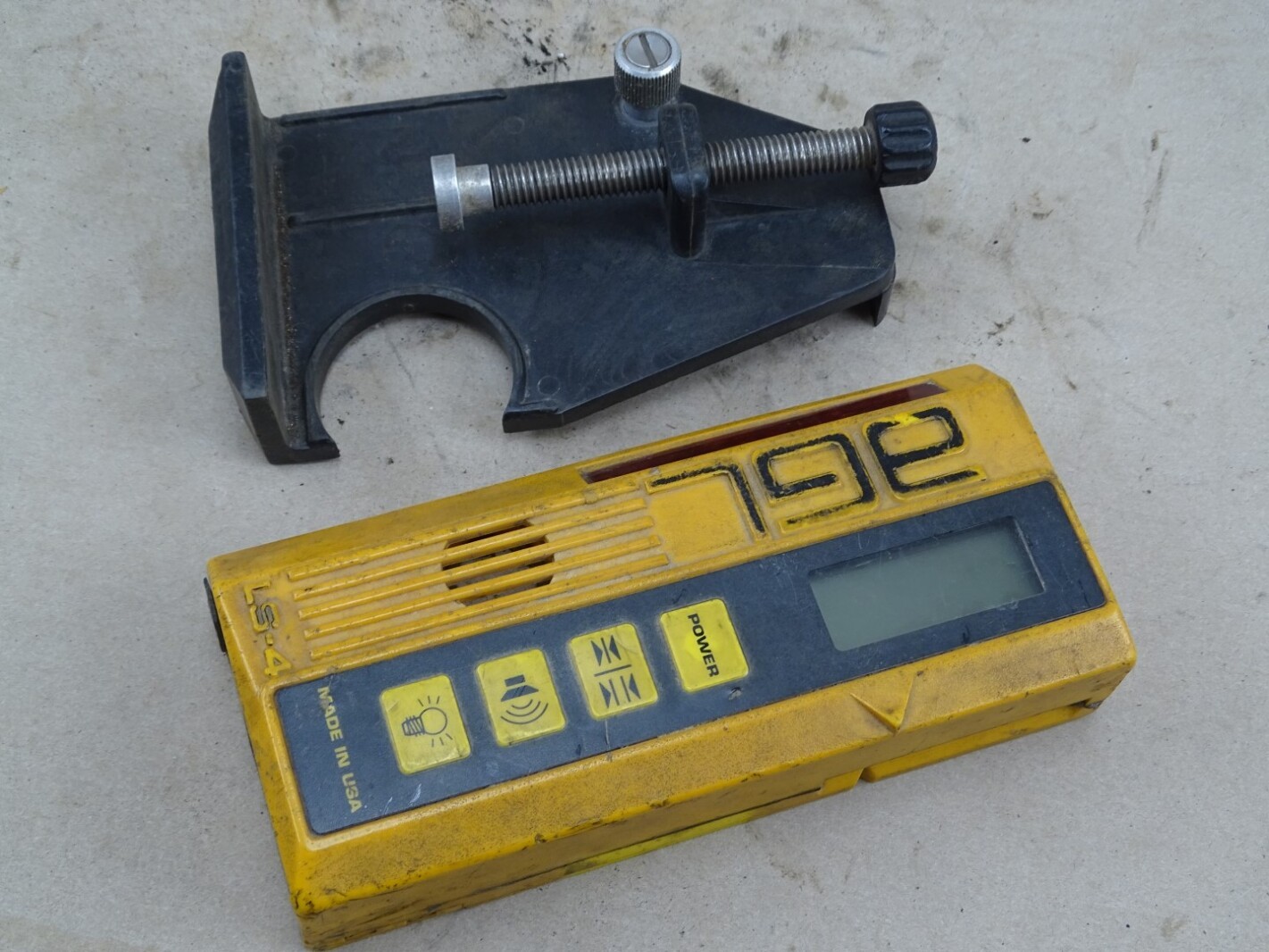 AGL Lasers Rotary Electronic Laser Level w/ Case , EAGL2