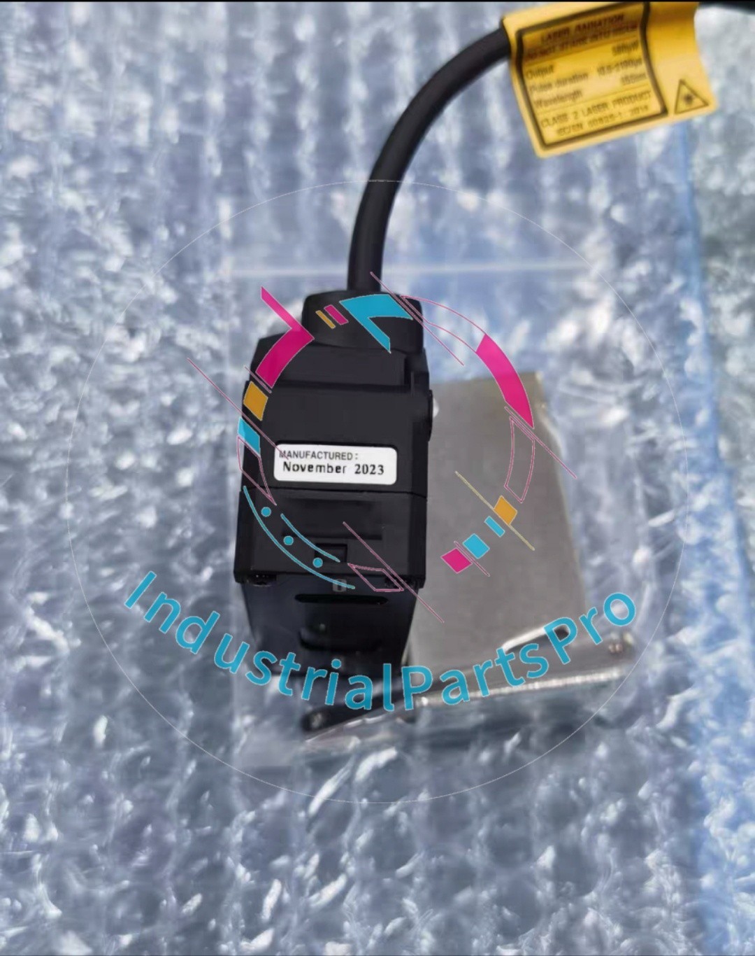 1PC New Keyence IL-100 Sensor New In Box IL-100