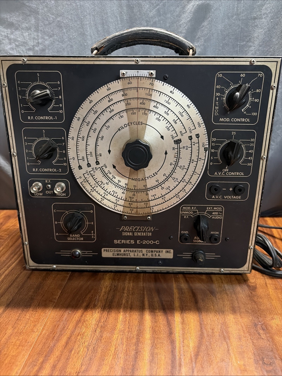 Vintage Precision Apparatus Company E-200-C Precision Signal Generator