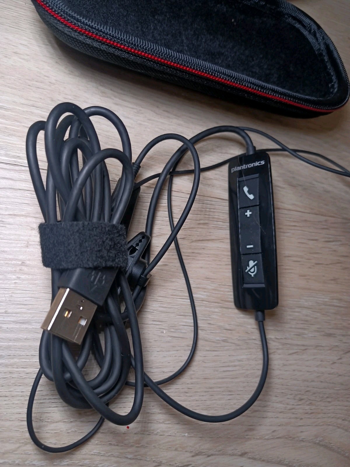 Plantronics Blackwire C435-M Modular USB Headset with Travel Case