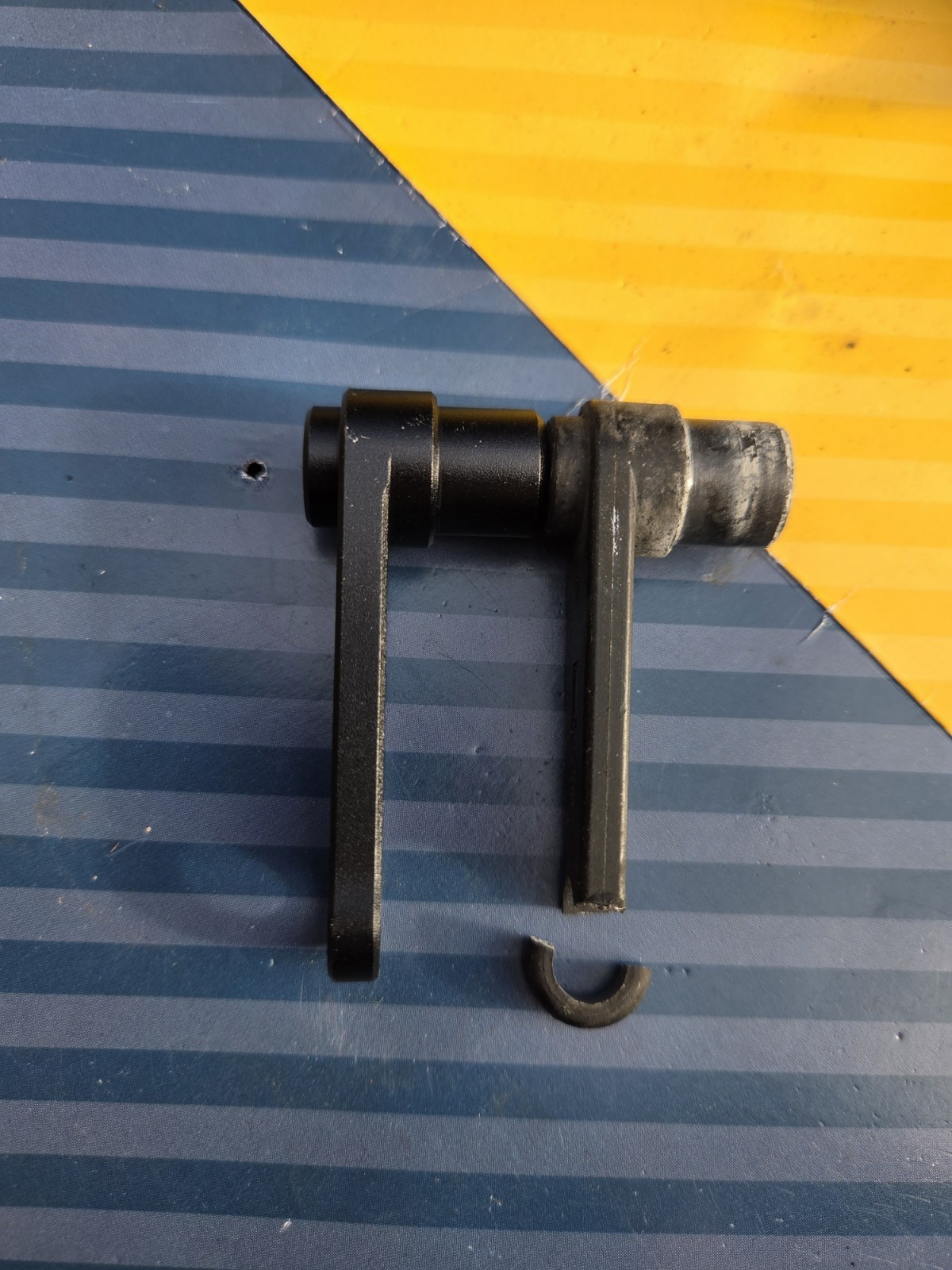 BMW K1600GT  R1200RT Windscreen Bracket 85929
