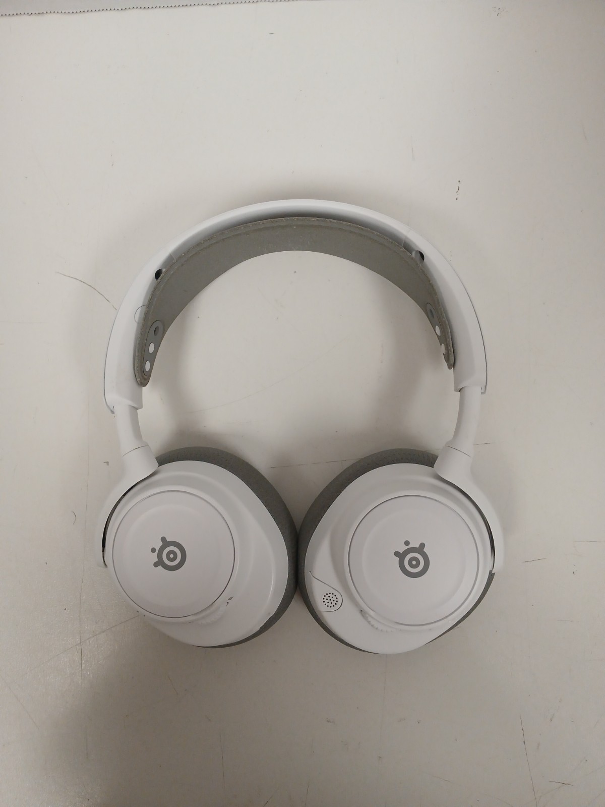 Steelseries Arctis Nova 7P Gen 2 Wireless Gaming Headset, White
