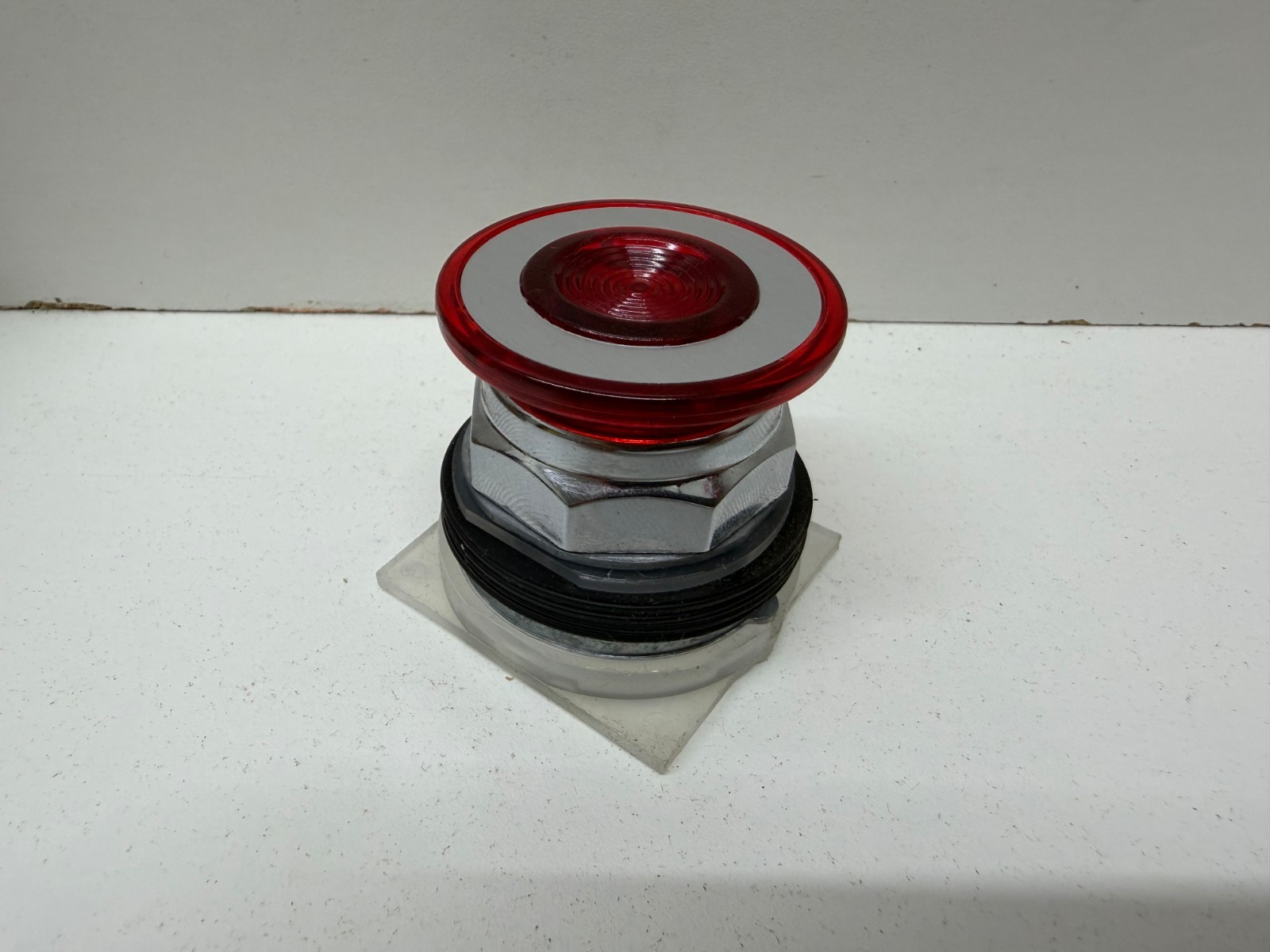NEW IN BOX! SCHNEIDER ELECTRIC HARMONY PUSH-PULL OPERATOR BUTTON 9001KR9R