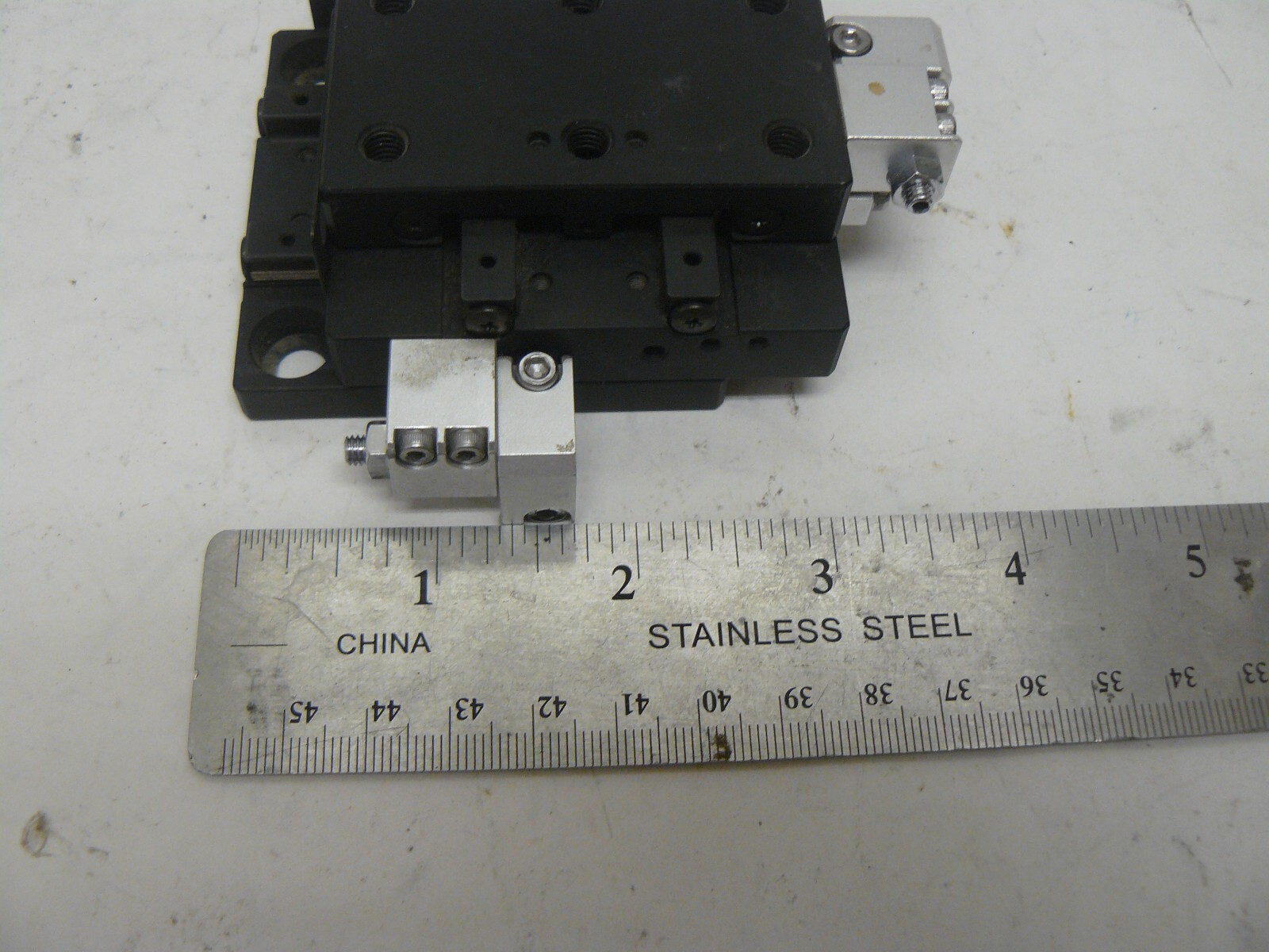 X-Y linear stage 2-1/2in x 2-1/2in Unbranded