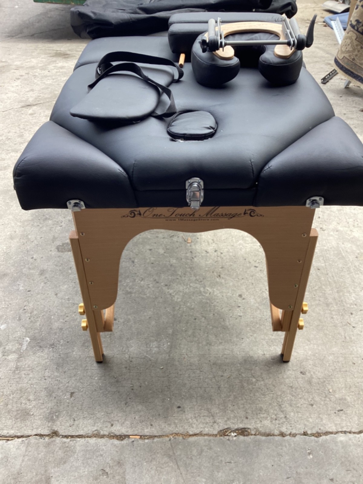 One Touch Portable Message Table 32” With Bag Some Flaws
