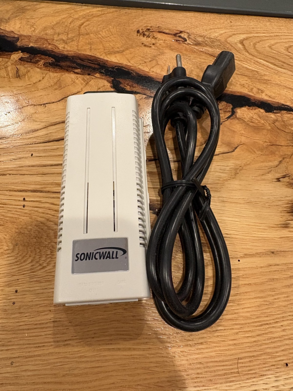 sonicwall GigaBit PoE injector 01-SSC-5544 PD-6083G300