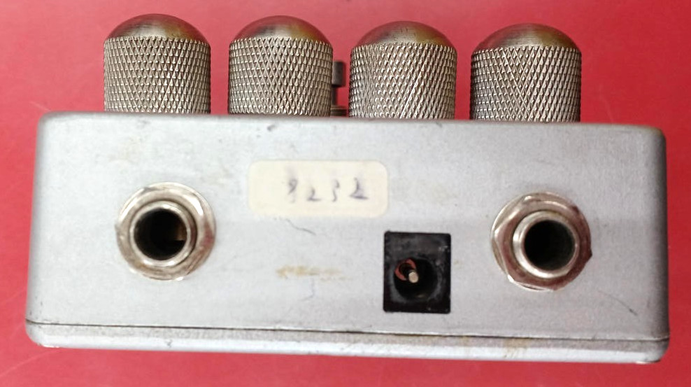 DNA Anagogic Bass Dragger Effects Pedal Silver