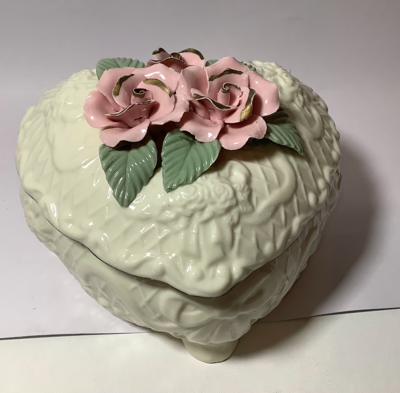 Ceramic Heart Shaped Ivory Color Trinket Box With Roses