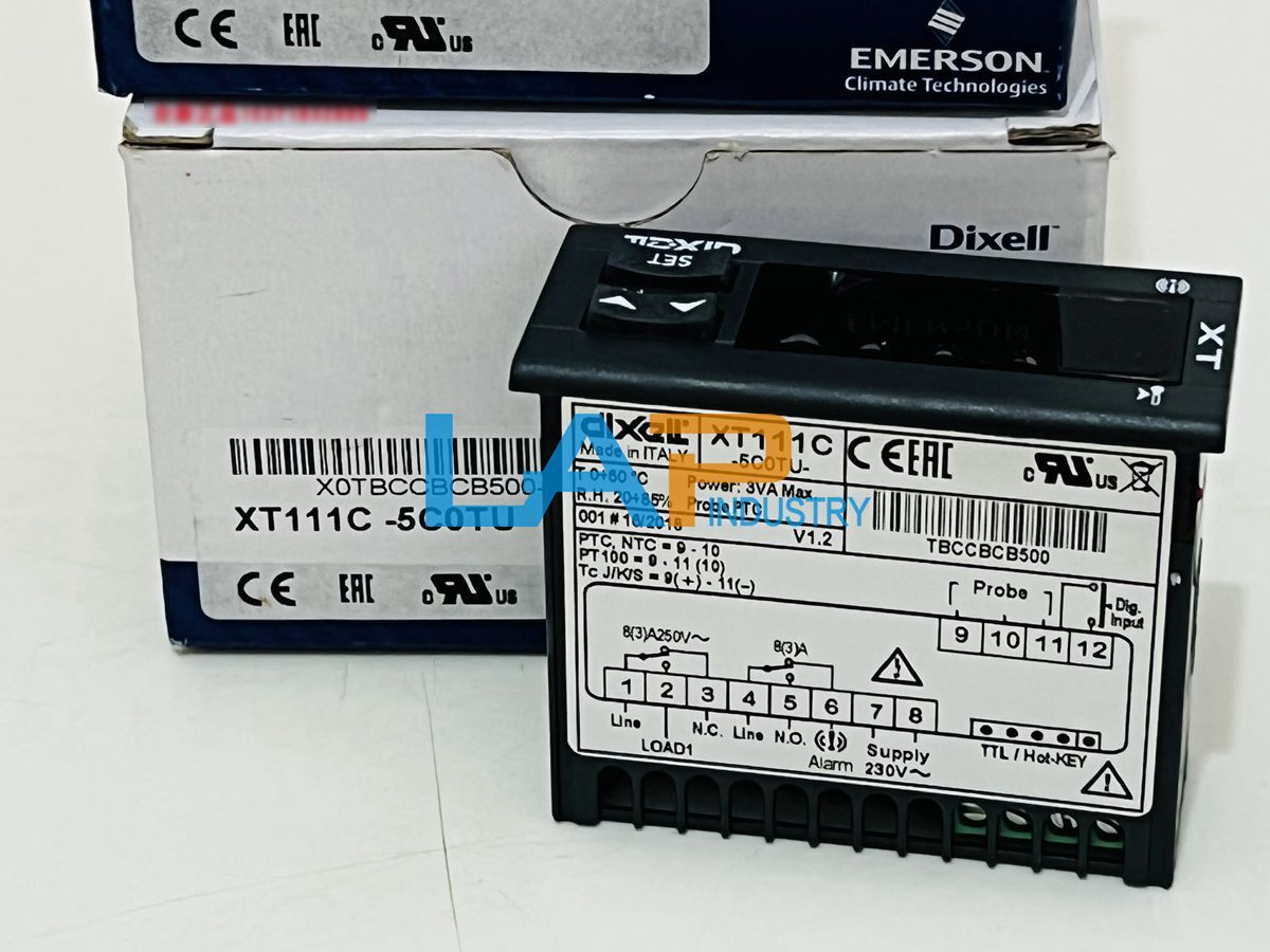 1Pcs New temperature controller XT111C-5C0TU XT111C5C0TU