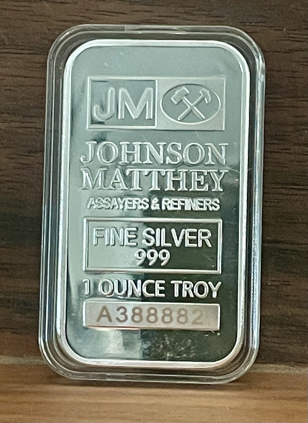 JM Johnson Matthey Bar