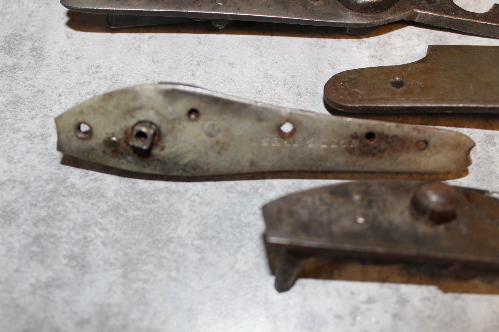 LOT OF 4 ANTIQUE MUZZLELOADER GUN LOCKS #4