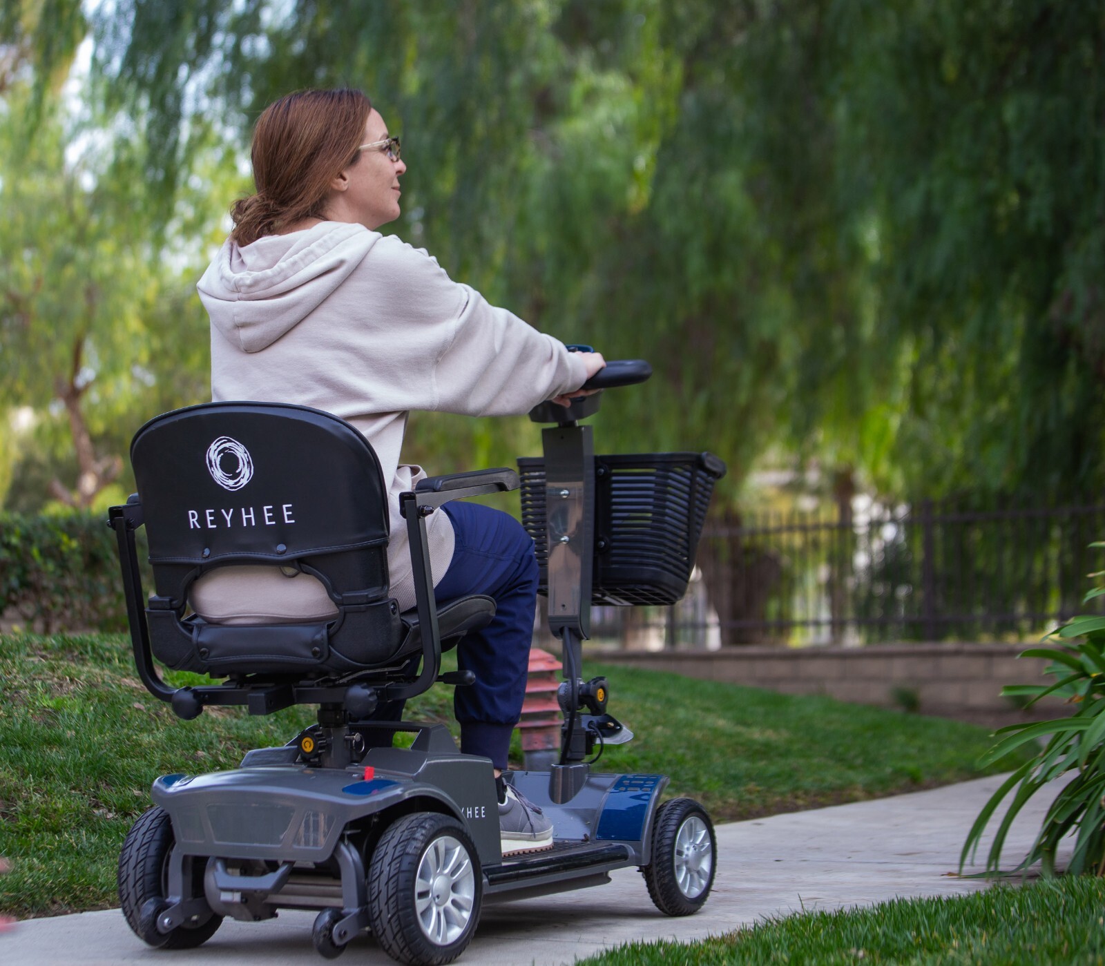 Purple Cruiser 4 Wheel Mobility Scooter 300 Capacity 15 Miles on 1 Charge