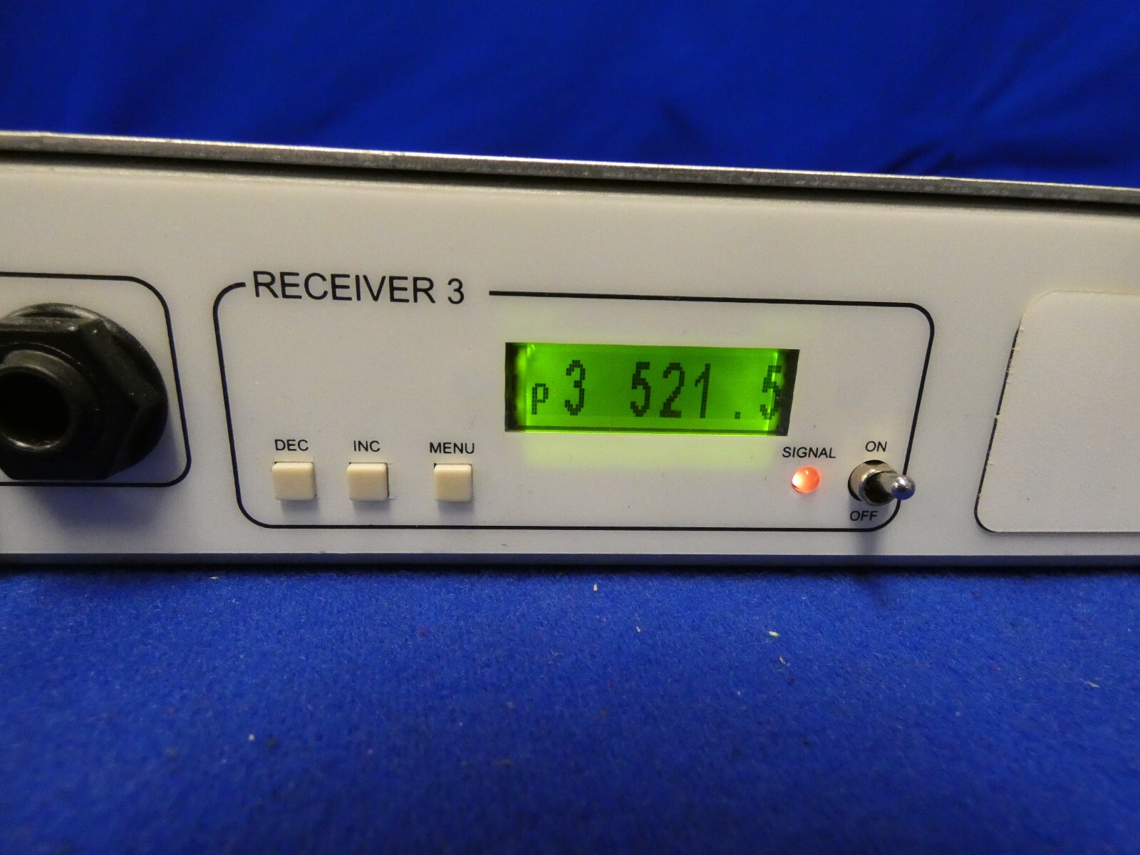 Zaxcom RX4900 Digital Wireless Receiver Blk 20 w/3 Receivers, Power Supply