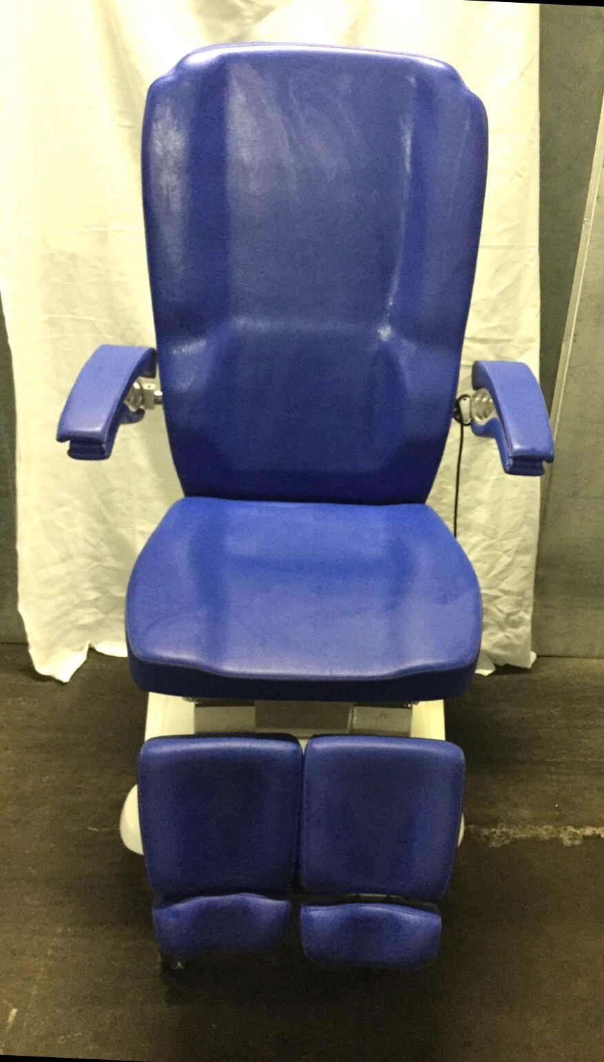 Euro clinic Suprema P-300 Podiatry Chair surgical chair operating room