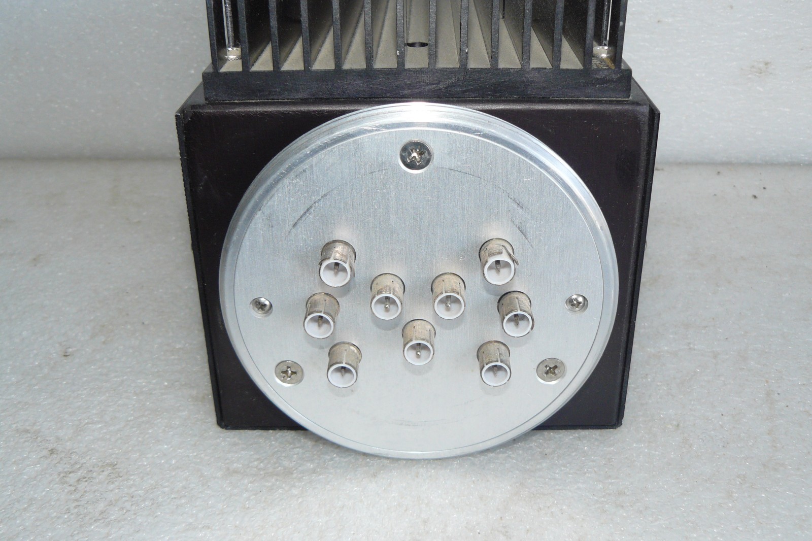 UTI INSTRUMENTS 04020 RF GENERATOR MODEL 2221