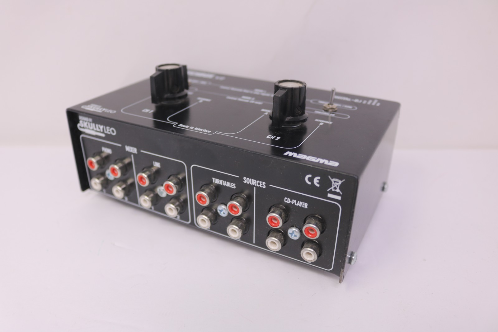 Magma Switchbox V2 Digital DJ Switcher Skully Leo