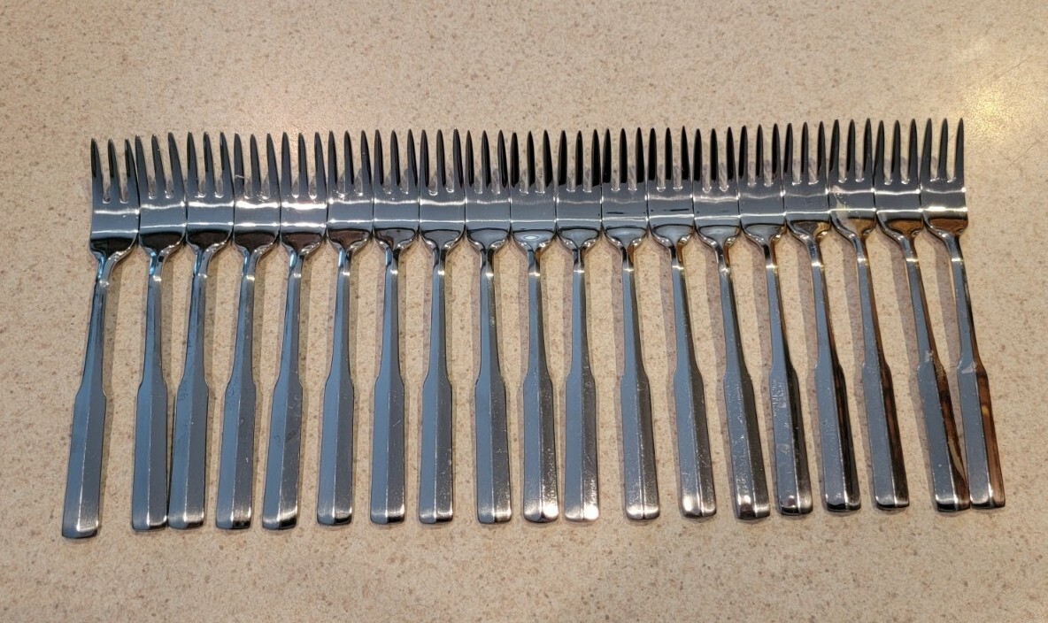 LOT OF 19 - Oxford Hall Stainless Steel OXH102 Cocktail Forks - good condition