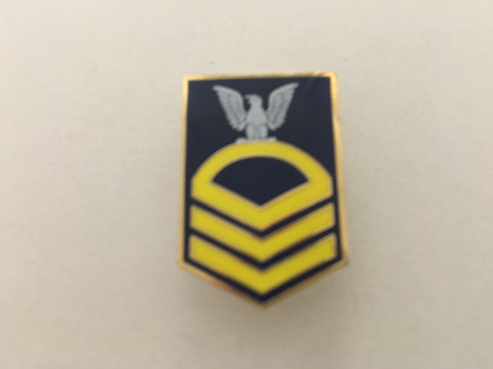 US NAVY CHIEF PETTY OFFICER E-7 (CPO) PIN MEASURES 1 INCH