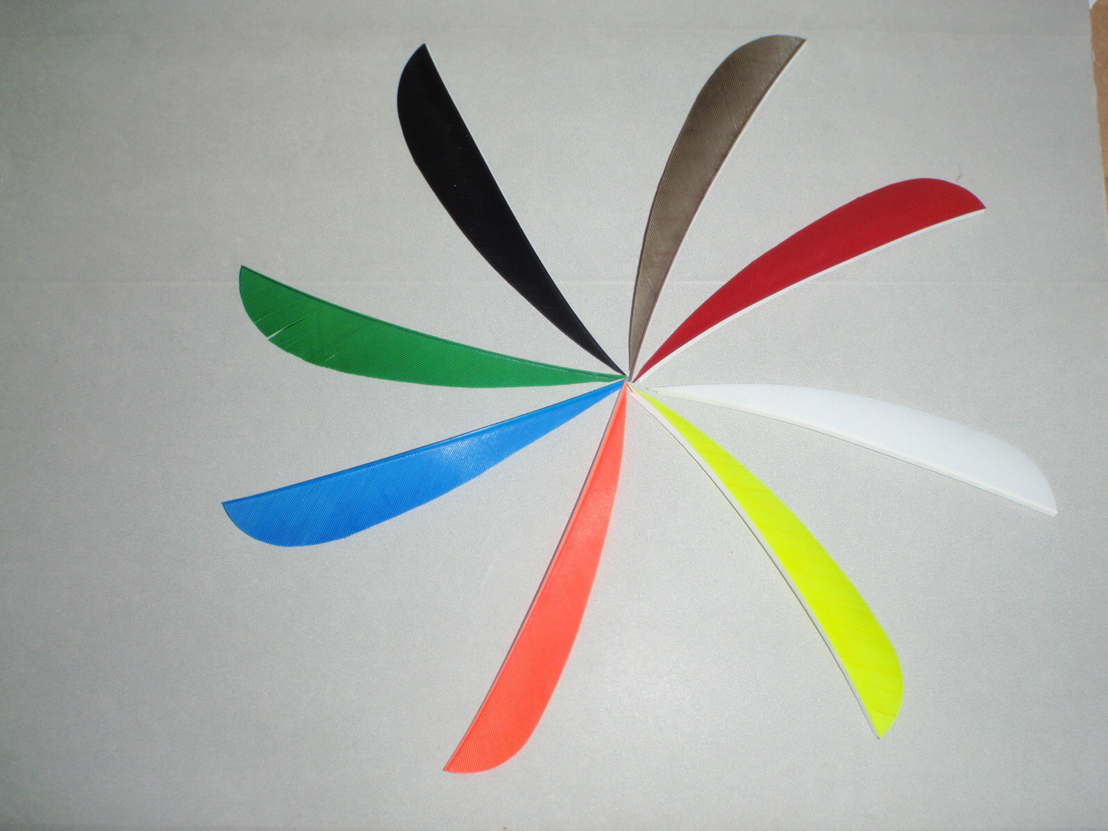 Trueflight Feathers 4-in Parabolic LW Arrow Fletching Traditional 1DZ  USA made