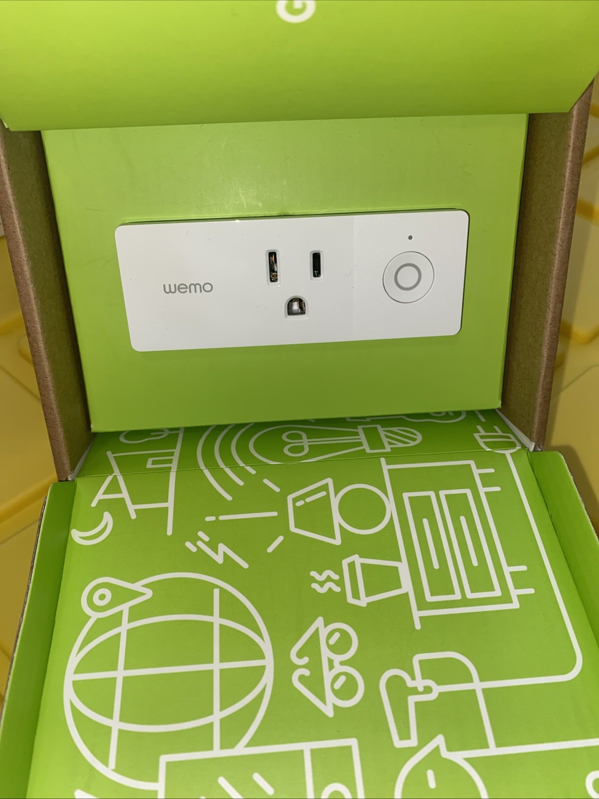 Wemo Mini Smart Plug, Wi-Fi Enabled, Alexa & Google Assistant F7C063