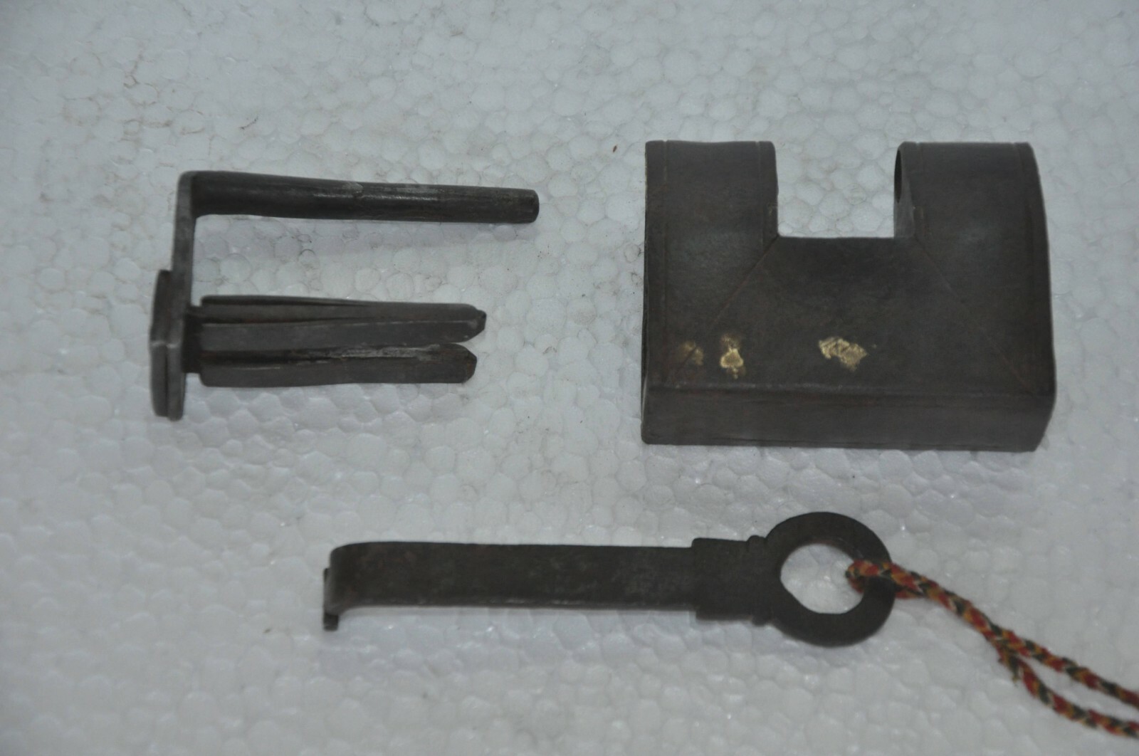 Vintage Iron Handcrafted Solid Strip System Padlock, Nice Patina