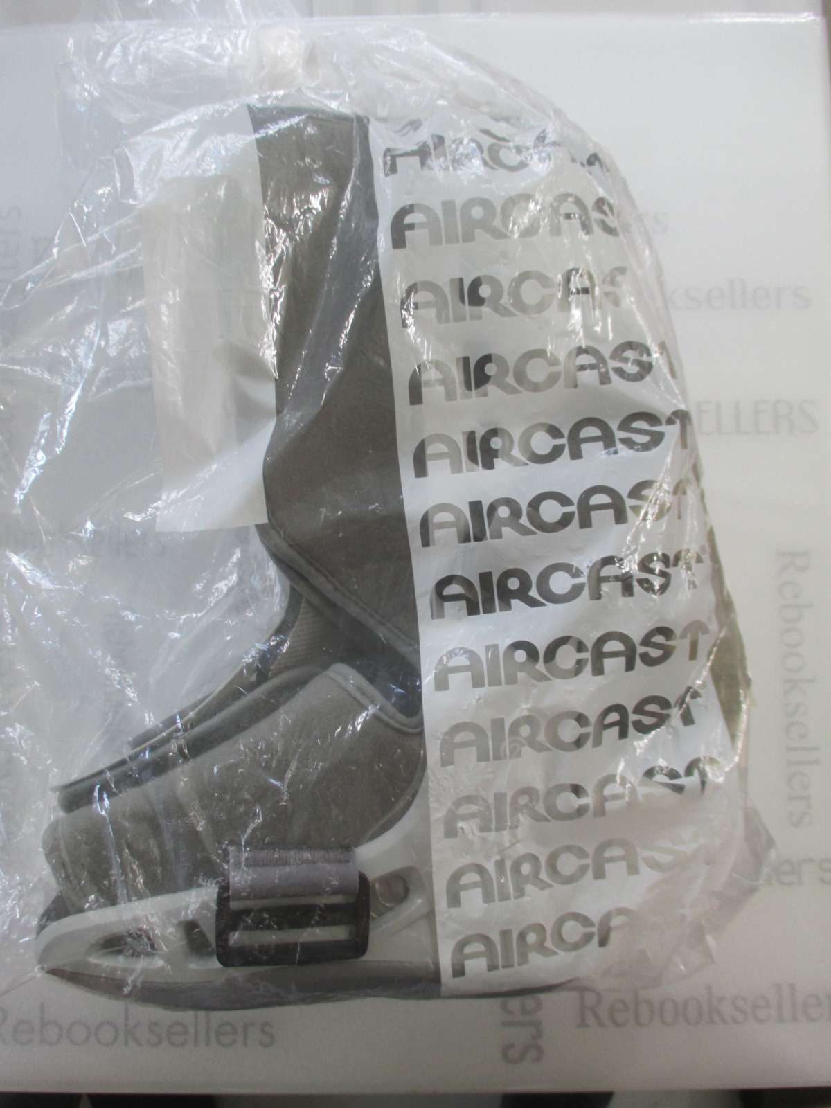 Aircast AirSelect Standard Walker Brace / Walking Boot, Small