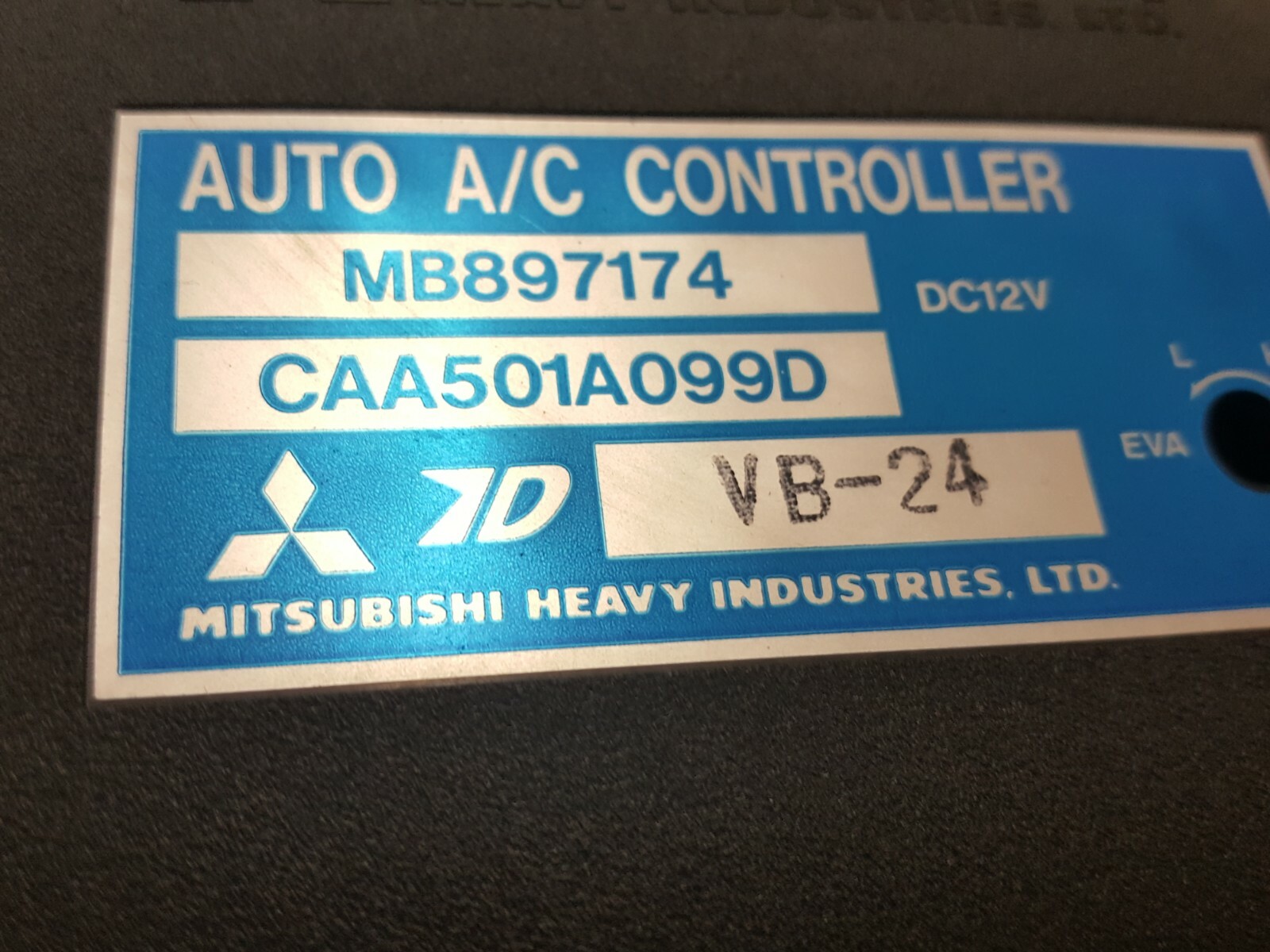 Temperature Control Module MB897174 OEM 1993 Stealth 3000GT Broken mounting tabs