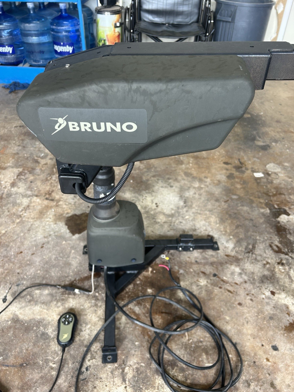Bruno 400 Pound Lift Capacity VSL-6000 Wheel Chair Lift