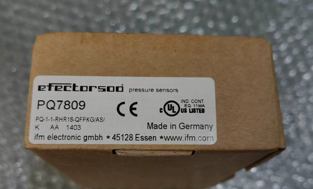 1PC NEW IFM pressure switch PQ7809 Fast delivery